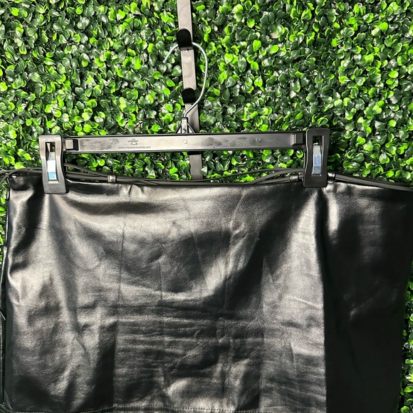 Leather skirt - Picture 3 of 3